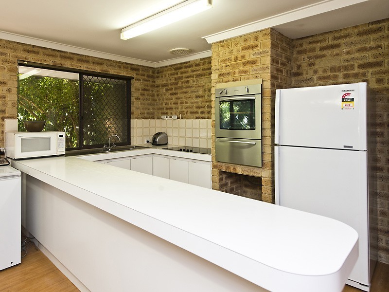 62A Marcus Ave, Booragoon WA 6154