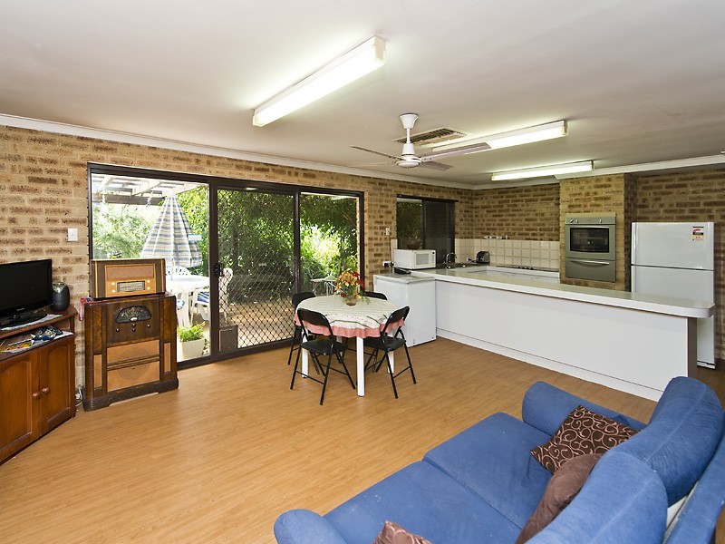 62A Marcus Ave, Booragoon WA 6154