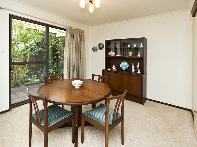 1/8 Earlston Way, Booragoon WA 6154