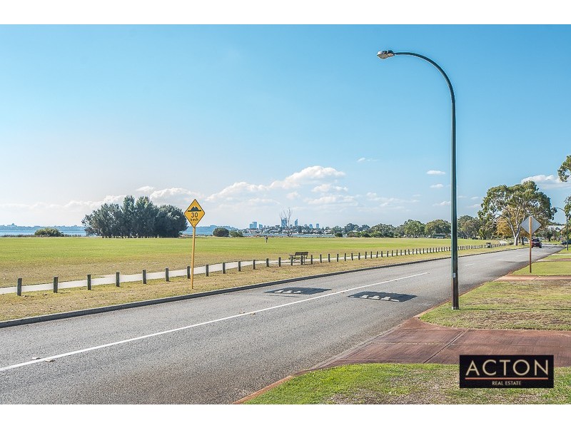 47 Dunkley Avenue, Applecross WA 6153