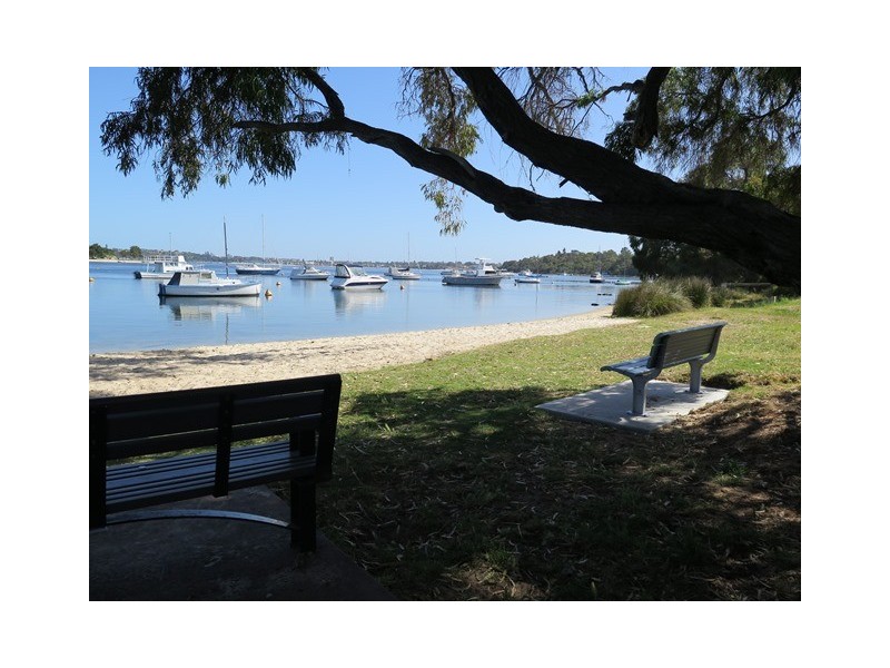 37a Milne St, Bicton WA 6157