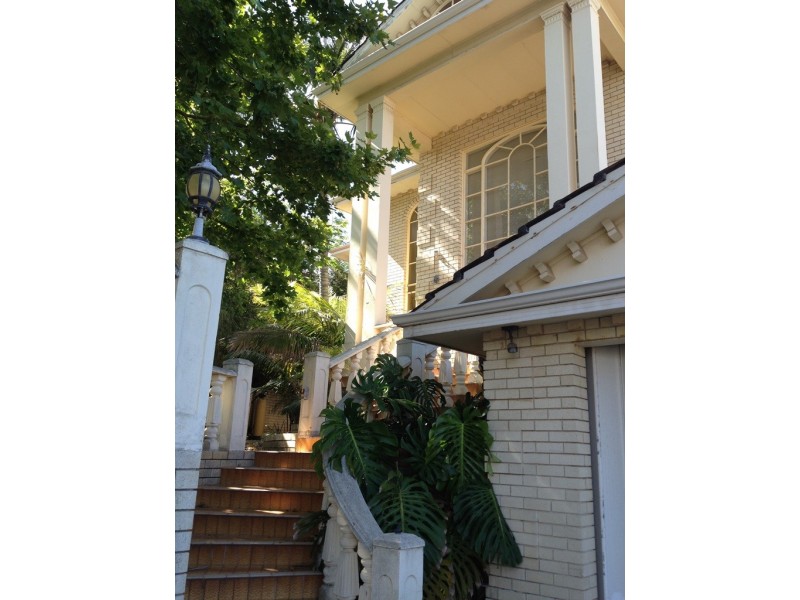 4 Lee Place, Bicton WA 6157