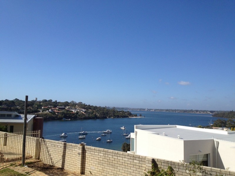 4 Lee Place, Bicton WA 6157