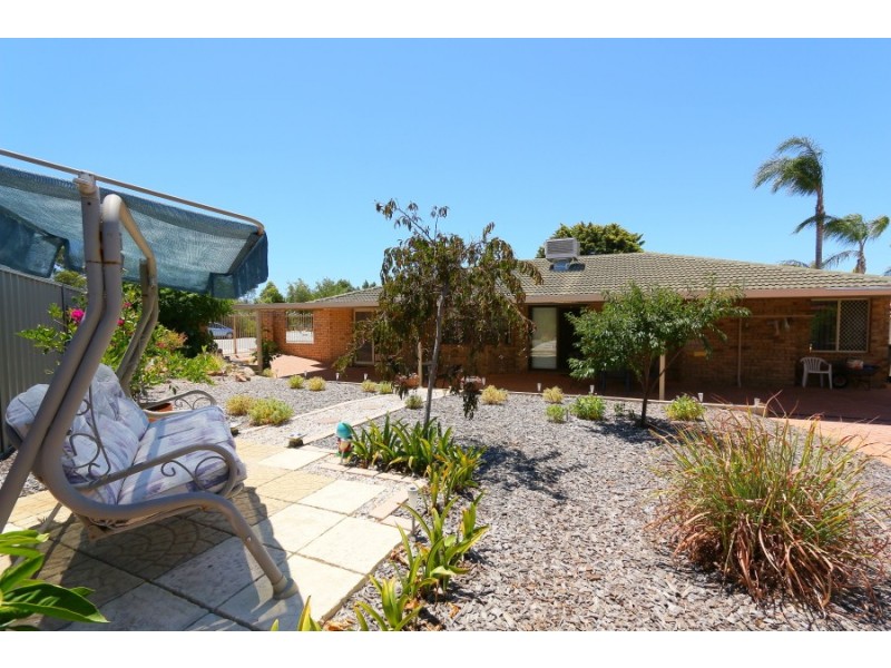 8 Chartwell Place, Leeming WA 6149
