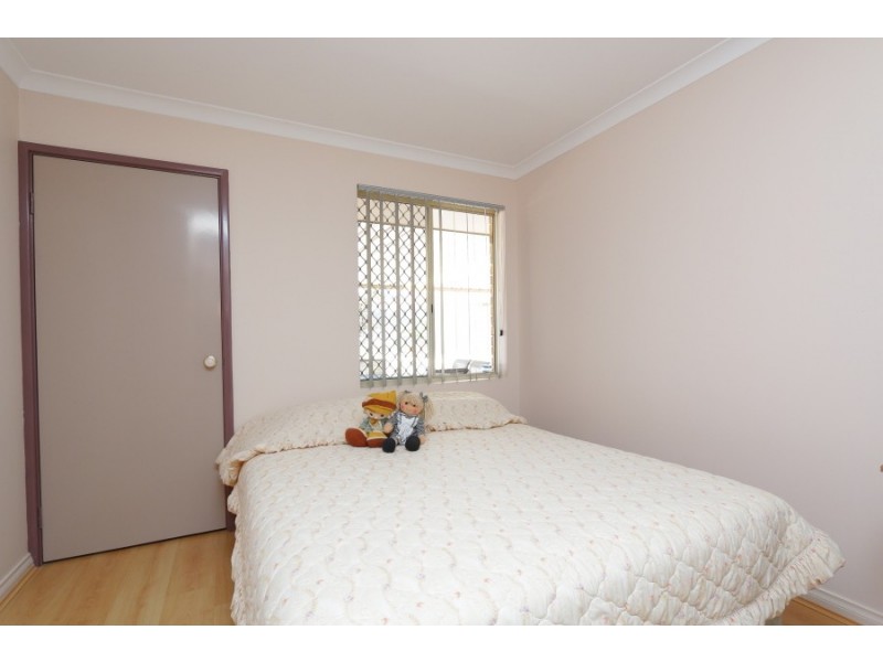8 Chartwell Place, Leeming WA 6149