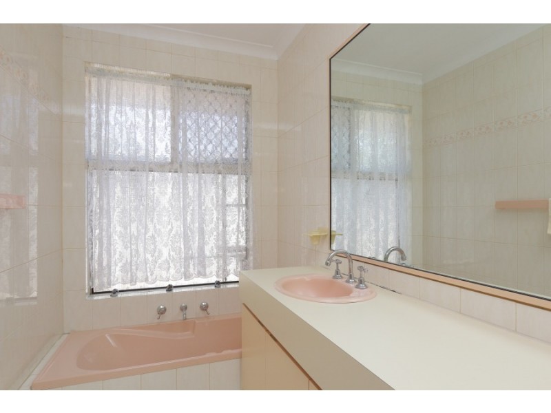 8 Chartwell Place, Leeming WA 6149