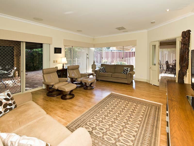 24 Mount View Terrace, Mount Pleasant WA 6153