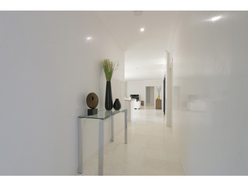 4 Dovedale Street, Harrisdale WA 6112