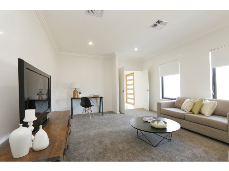 4 Dovedale Street, Harrisdale WA 6112