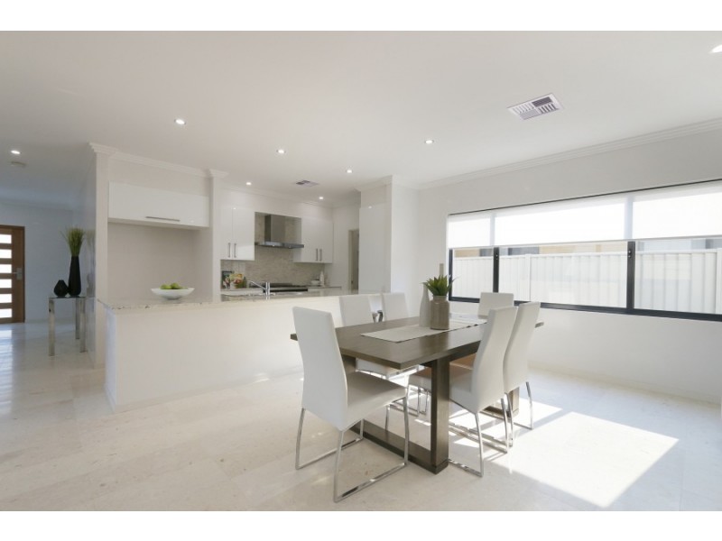 4 Dovedale Street, Harrisdale WA 6112