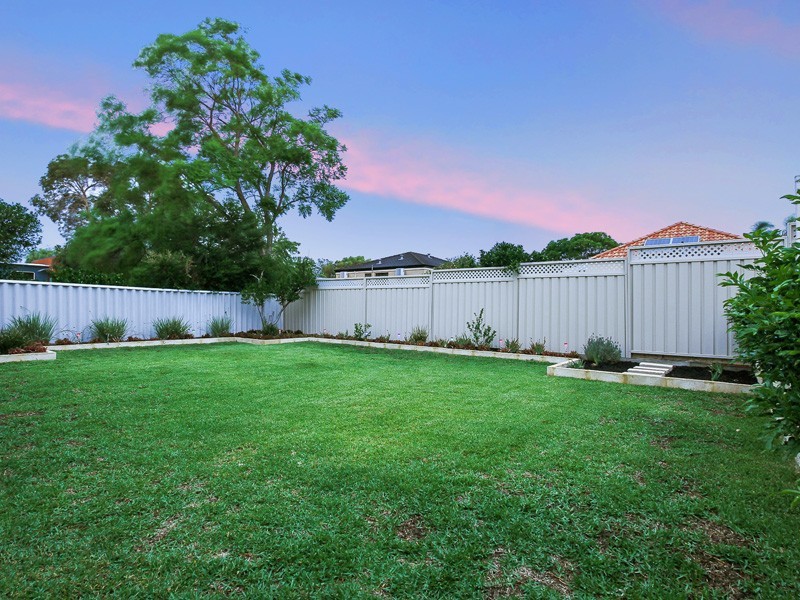 20a Searle Road, Ardross WA 6153