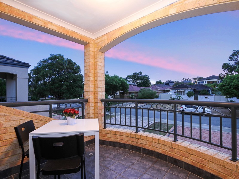 20a Searle Road, Ardross WA 6153