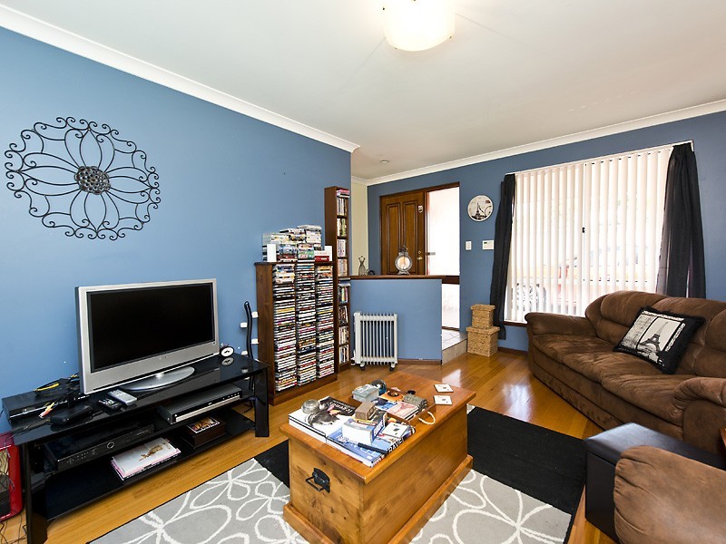 2/4 Cormack Road, Alfred Cove WA 6154