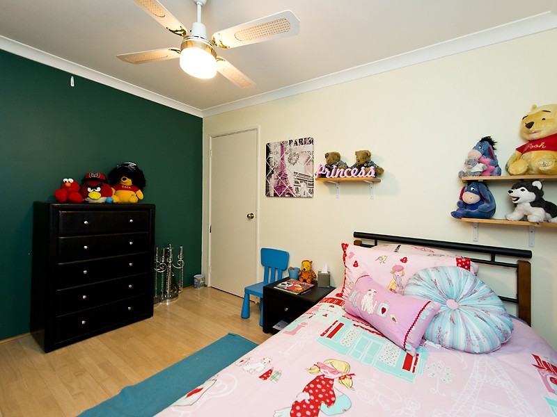 2/4 Cormack Road, Alfred Cove WA 6154