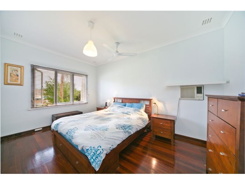 28 Darnell Avenue, Mount Pleasant WA 6153