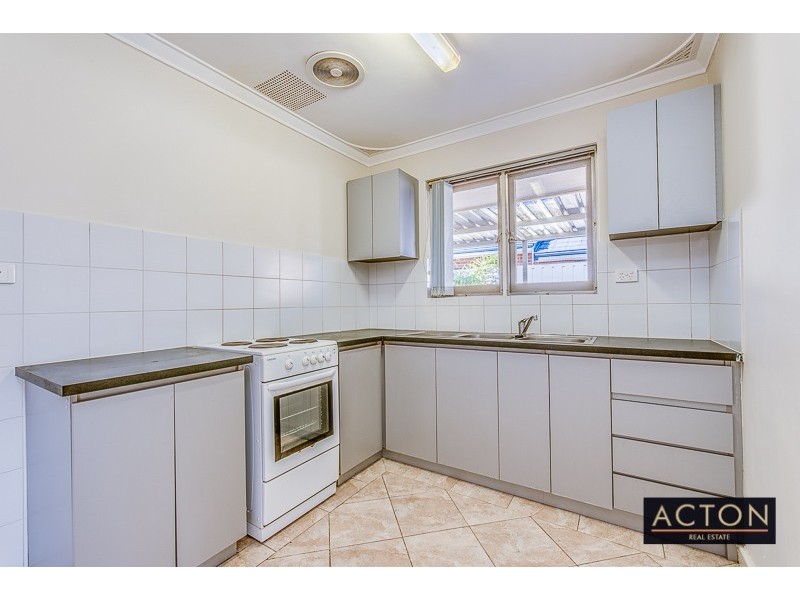 2 Copperwaite Road, Kardinya WA 6163