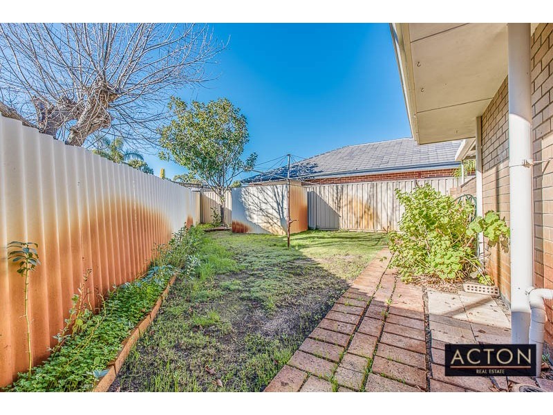 2 Copperwaite Road, Kardinya WA 6163