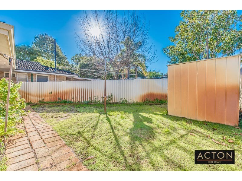 2 Copperwaite Road, Kardinya WA 6163