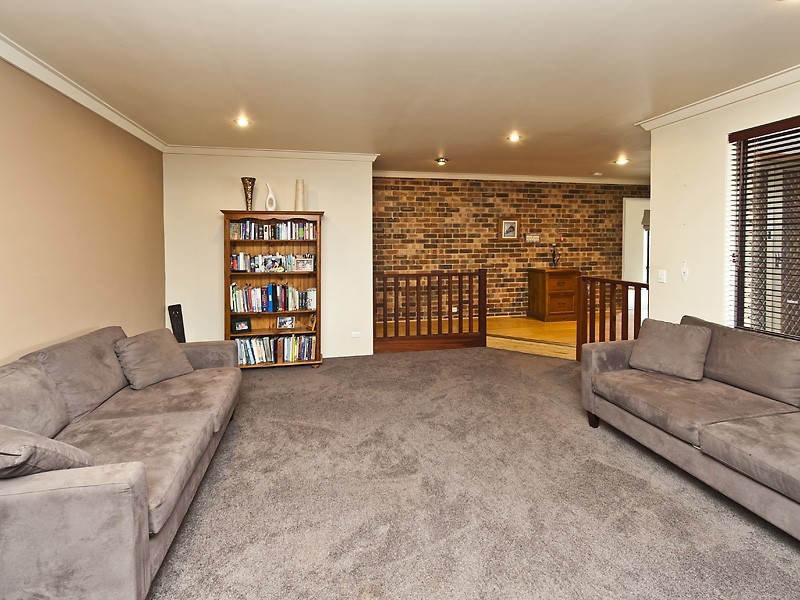 18 Congdon Way, Booragoon WA 6154