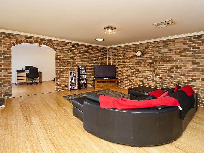 18 Congdon Way, Booragoon WA 6154