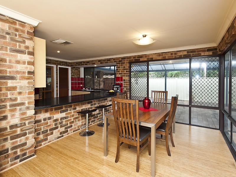 18 Congdon Way, Booragoon WA 6154