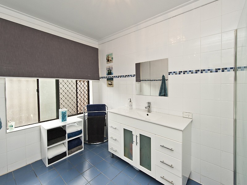 18 Congdon Way, Booragoon WA 6154