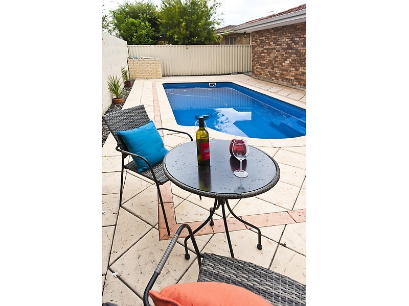 18 Congdon Way, Booragoon WA 6154