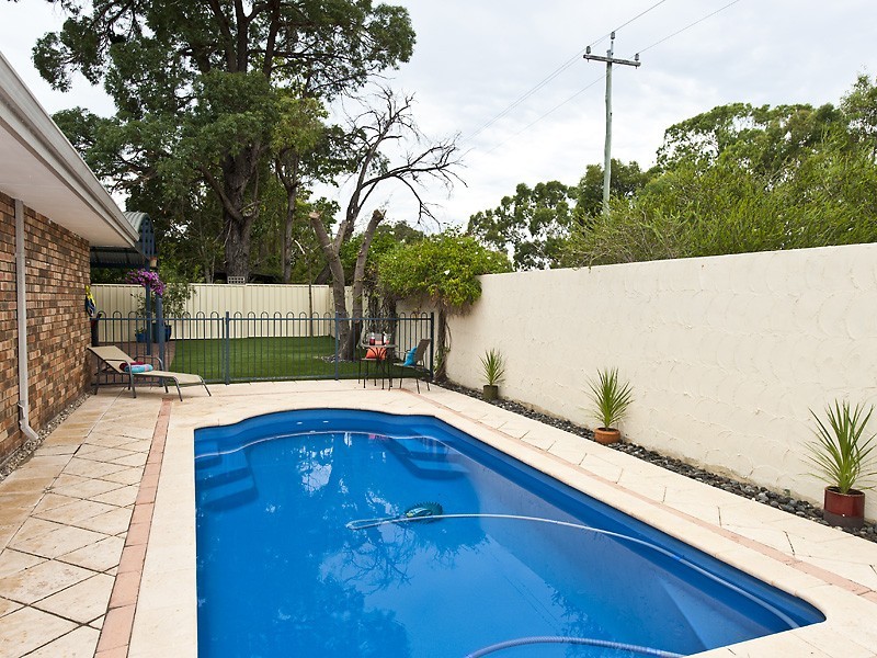 18 Congdon Way, Booragoon WA 6154