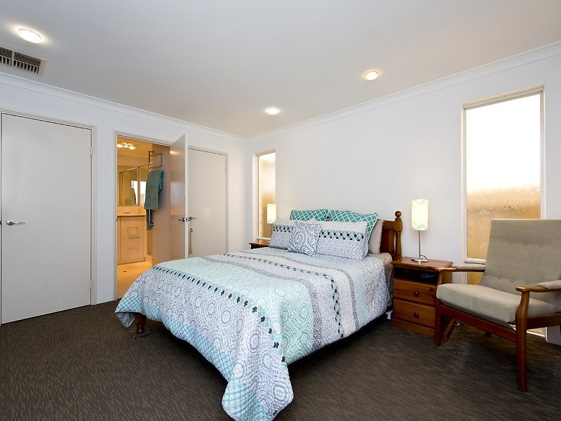 93a Gilbertson Road, Kardinya WA 6163