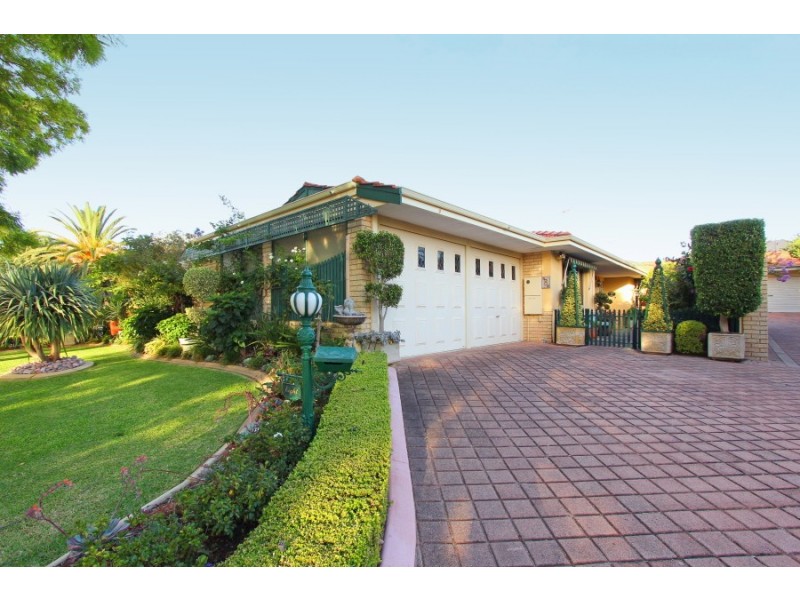 8 Matheson Road, Applecross WA 6153