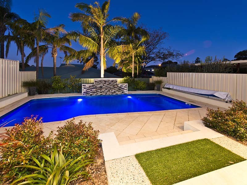 12 McCallum Crescent, Ardross WA 6153