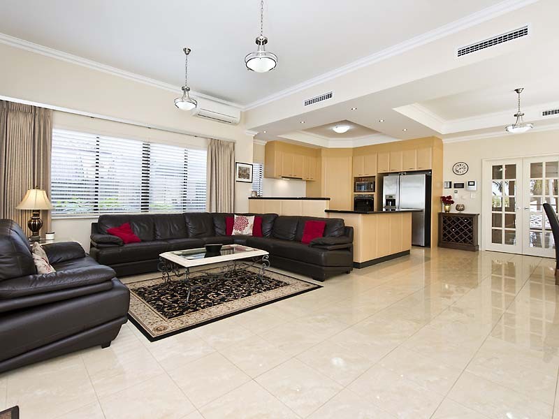 12 McCallum Crescent, Ardross WA 6153