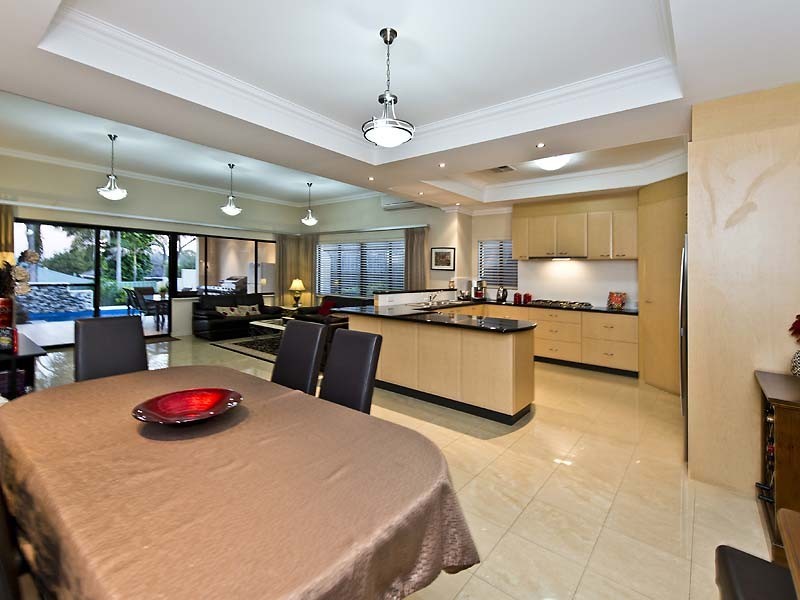 12 McCallum Crescent, Ardross WA 6153