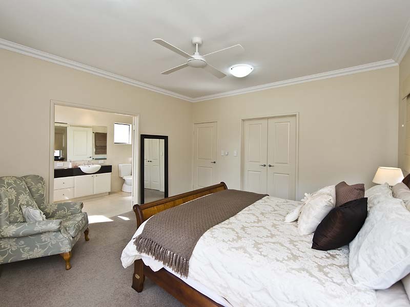 12 McCallum Crescent, Ardross WA 6153