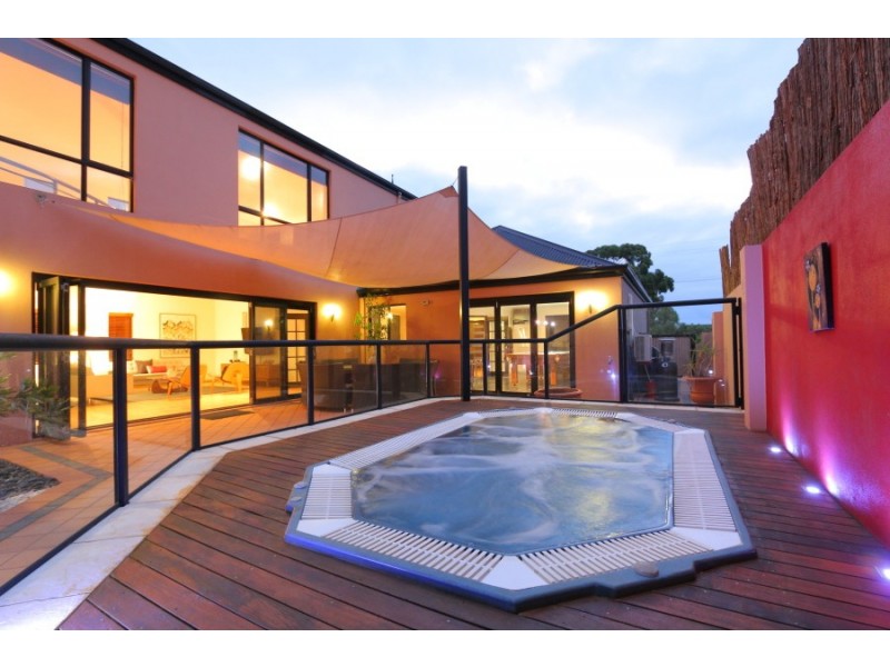 24 Chester St, South Fremantle WA 6162