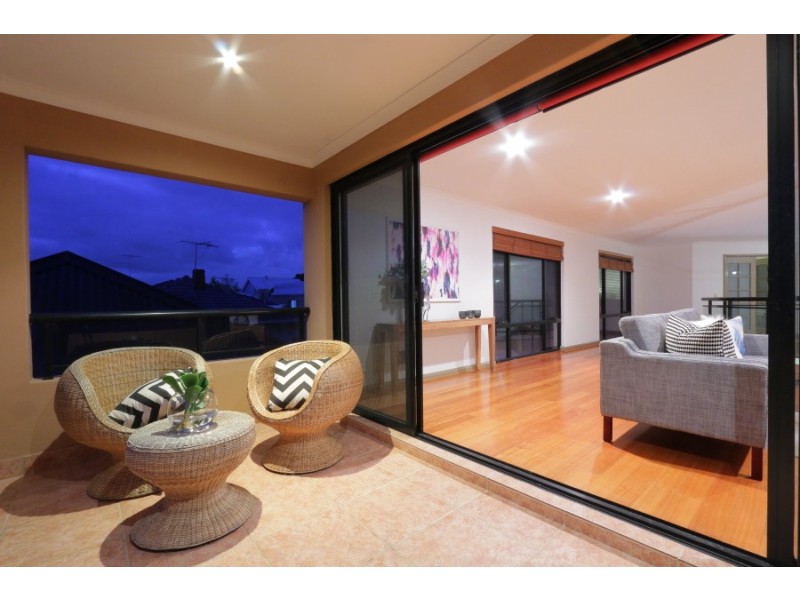 24 Chester St, South Fremantle WA 6162