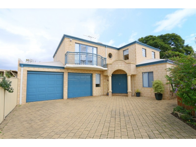 168a Kitchener Rd, Alfred Cove WA 6154