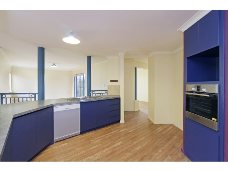 168a Kitchener Rd, Alfred Cove WA 6154