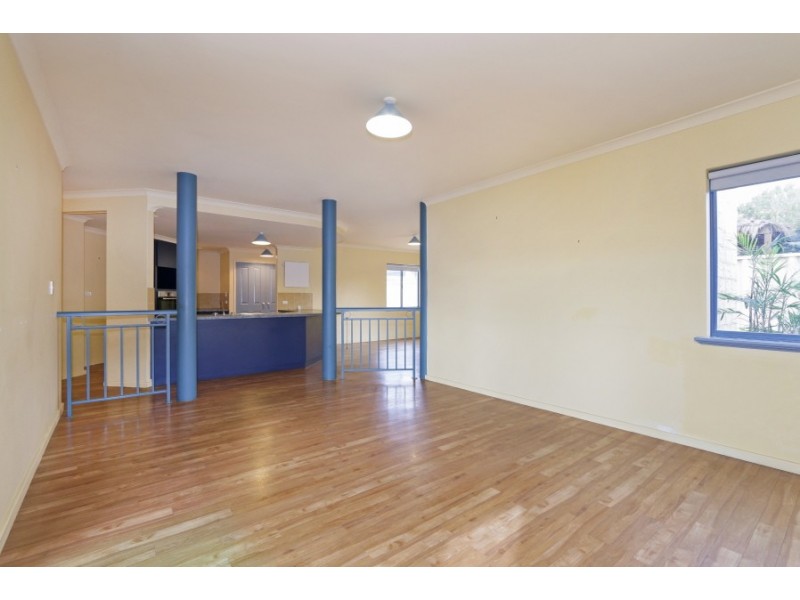 168a Kitchener Rd, Alfred Cove WA 6154