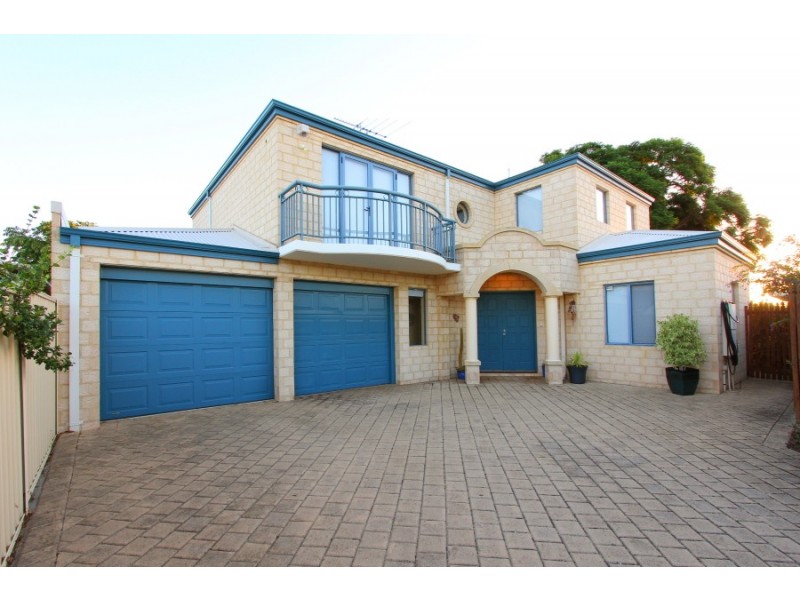 168a Kitchener Rd, Alfred Cove WA 6154