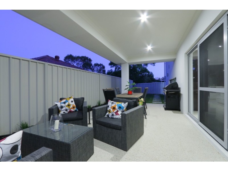 22B Searle Rd, Ardross WA 6153
