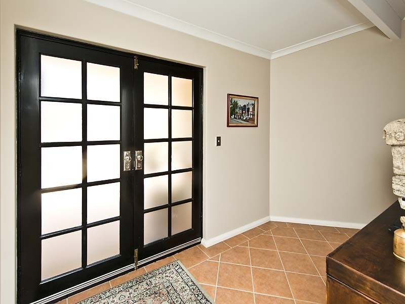 14a Sergeant Rd, Melville WA 6156