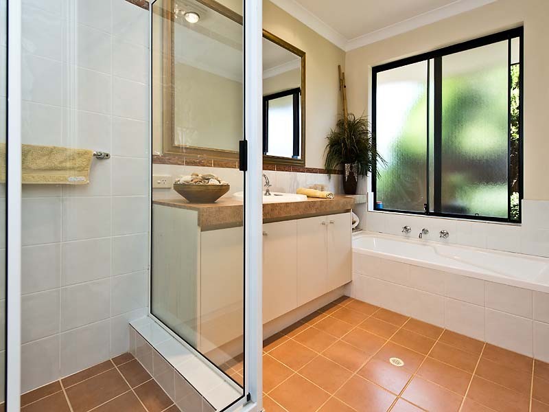 14a Sergeant Rd, Melville WA 6156