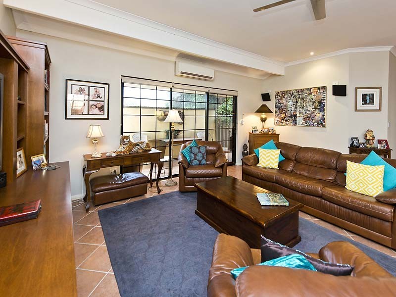 14a Sergeant Rd, Melville WA 6156