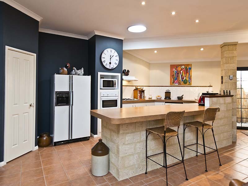 14a Sergeant Rd, Melville WA 6156