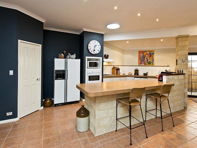 14a Sergeant Rd, Melville WA 6156