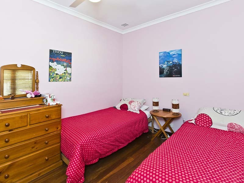 21 Raymond Street, Mount Pleasant WA 6153