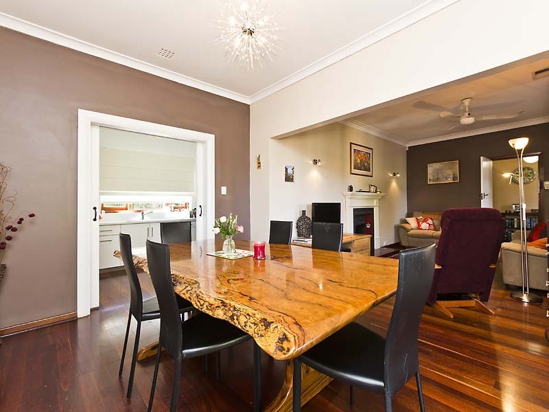 21 Raymond Street, Mount Pleasant WA 6153