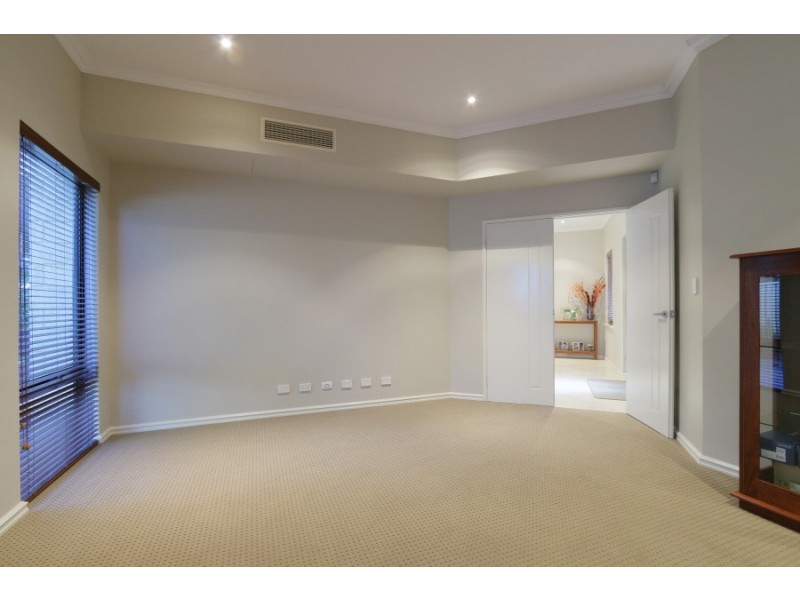 38A Joiner St, Melville WA 6156