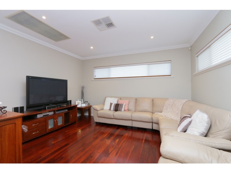38A Joiner St, Melville WA 6156